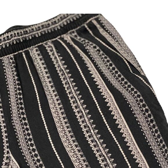 Jessica Simpson Boho Print Pull-On Pants - Picture 4 of 7